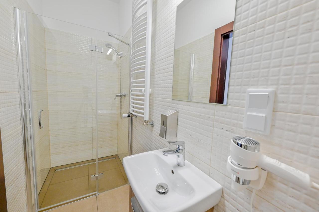Hotel Terminal Gorzów Wielkopolski Extérieur photo